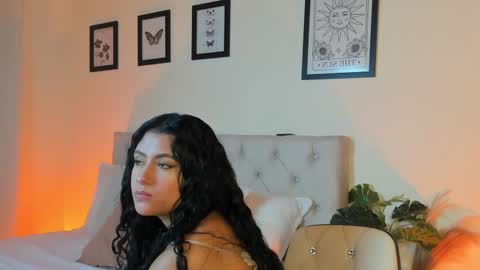 Snapshot of daphne_24 chatting on 19, 9, 2025 Antonella Mora online show from 19, 9, 2025