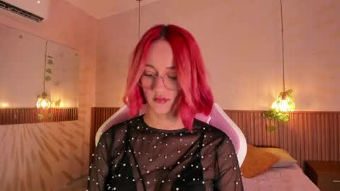 Daphne online show from 13, 4, 2026