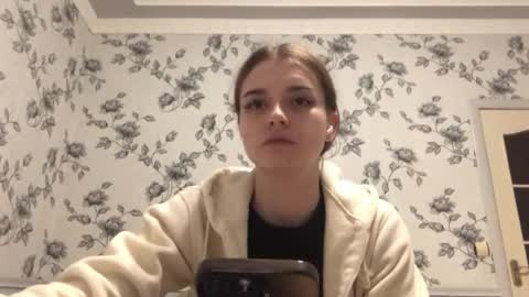 Snapshot of daphnesterlace chatting on 10, 5, 2026 Emilia online show from 10, 5, 2026
