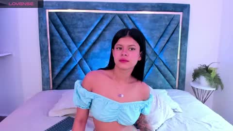 Snapshot of dapnne_ chatting on 27, 2, 2025 Daphne online show from 27, 2, 2025