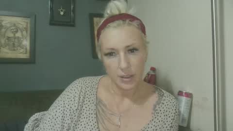 Snapshot of darcyduke chatting on 10, 1, 2025 Darcy online show from 10, 1, 2025