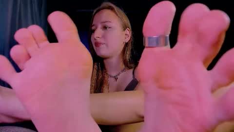 Darcy Siren online show from 25, 11, 2025