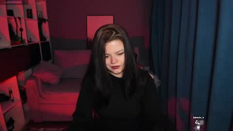 Snapshot of darina_wilson chatting on 8, 2, 2025 Dari the it woman online show from 8, 2, 2025