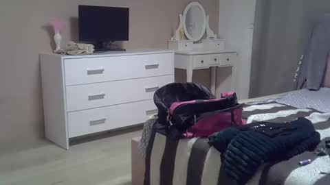 Snapshot of darishechka chatting on 12, 11, 2025 darishechka online show from 12, 11, 2025