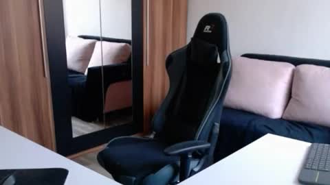 darius_94 online show from 15, 9, 2025