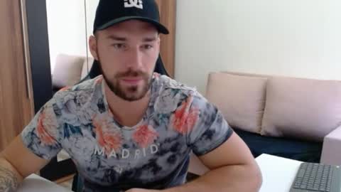 darius_94 online show from 20, 10, 2025