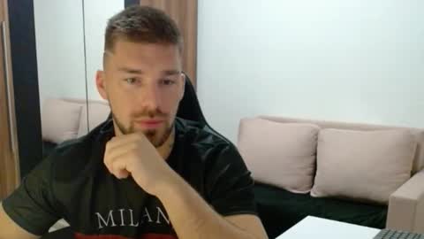 darius_94 online show from 9, 11, 2025