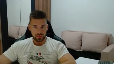 darius_94 online show from 12, 11, 2025