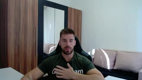 darius_94 online show from 20, 5, 2026