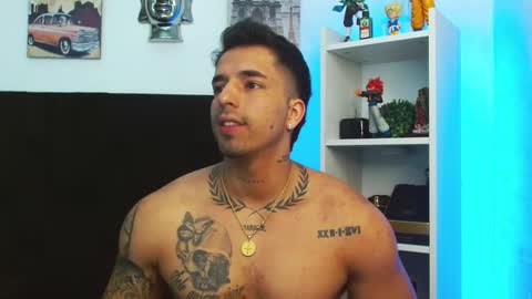 Snapshot of darius_phoenix chatting on 4, 1, 2025 Darius Phoenix online show from 4, 1, 2025