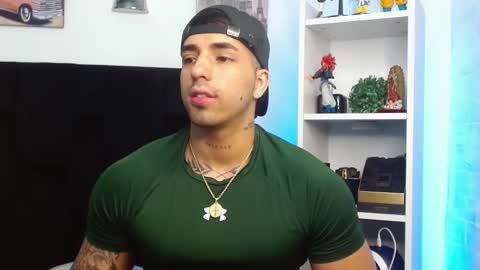 Snapshot of darius_phoenix chatting on 25, 1, 2025 Darius Phoenix online show from 25, 1, 2025