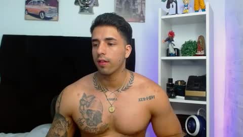 Snapshot of darius_phoenix chatting on 25, 1, 2025 Darius Phoenix online show from 25, 1, 2025