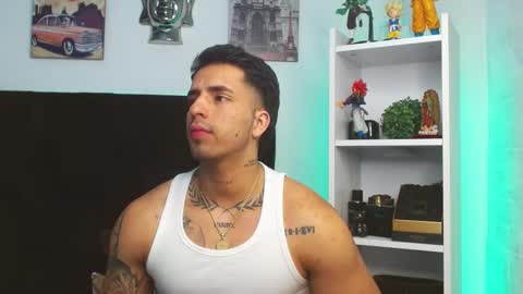 Snapshot of darius_phoenix chatting on 29, 1, 2025 Darius Phoenix online show from 29, 1, 2025