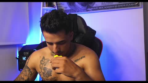 Snapshot of darius_phoenix chatting on 4, 2, 2025 Darius Phoenix online show from 4, 2, 2025