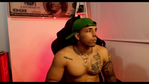 Snapshot of darius_phoenix chatting on 8, 2, 2025 Darius Phoenix online show from 8, 2, 2025