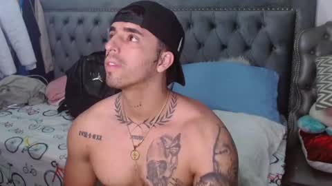 Snapshot of darius_phoenix chatting on 19, 2, 2025 Darius Phoenix online show from 19, 2, 2025