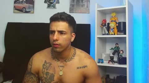 Snapshot of darius_phoenix chatting on 28, 2, 2025 Darius Phoenix online show from 28, 2, 2025