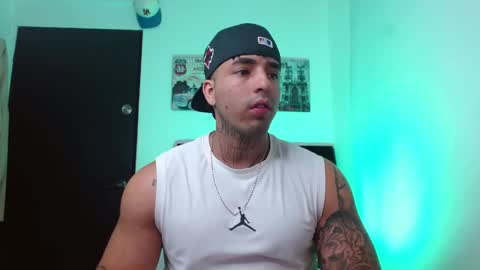 Snapshot of darius_phoenix chatting on 17, 9, 2025 Darius Phoenix online show from 17, 9, 2025