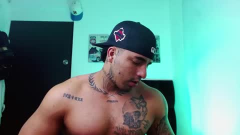 Snapshot of darius_phoenix chatting on 20, 9, 2025 Darius Phoenix online show from 20, 9, 2025