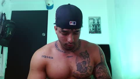 Snapshot of darius_phoenix chatting on 23, 9, 2025 Darius Phoenix online show from 23, 9, 2025