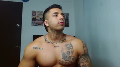 Snapshot of darius_phoenix chatting on 2, 10, 2025 Darius Phoenix online show from 2, 10, 2025