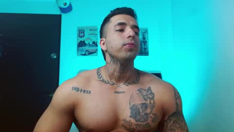 Snapshot of darius_phoenix chatting on 4, 10, 2025 Darius Phoenix online show from 4, 10, 2025