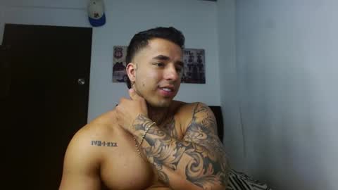 Snapshot of darius_phoenix chatting on 15, 10, 2025 Darius Phoenix online show from 15, 10, 2025