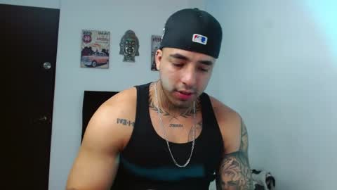 Snapshot of darius_phoenix chatting on 29, 10, 2025 Darius Phoenix online show from 29, 10, 2025