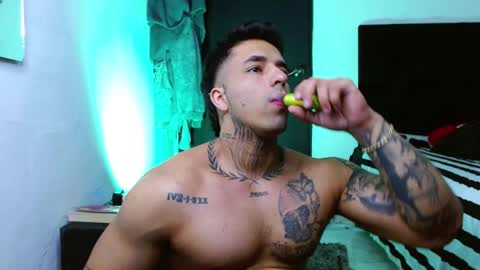 Snapshot of darius_phoenix chatting on 6, 11, 2025 Darius Phoenix online show from 6, 11, 2025