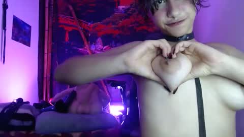 Snapshot of dark_doll5 chatting on 1, 2, 2025 dark_doll5 online show from 1, 2, 2025