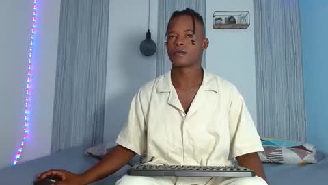 Snapshot of dark_stallionx chatting on 21, 11, 2025 Chris online show from 21, 11, 2025