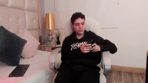 dark_sun333 online show from 9, 1, 2026