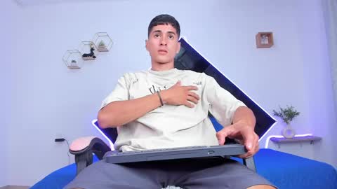 dark_valentino online show from 6, 4, 2026