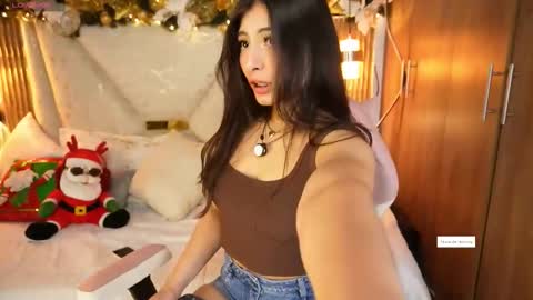 Angel Darcy  online show from 12, 11, 2025