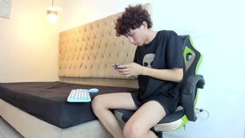 darkknightx01 online show from 29, 3, 2026