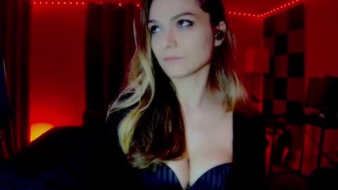 Snapshot of darkskullmistress chatting on 14, 9, 2025 roseredgoddess online show from 14, 9, 2025