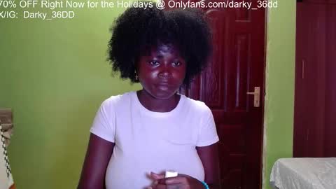 Snapshot of darky_36dd chatting on 24, 9, 2025 exclusive sexual content -- IGTwitterX darky 32dd online show from 24, 9, 2025