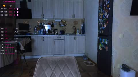 Snapshot of darlina_ryan chatting on 24, 4, 2026 Darlina online show from 24, 4, 2026