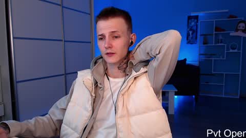 your lovely Oli online show from 12, 1, 2025
