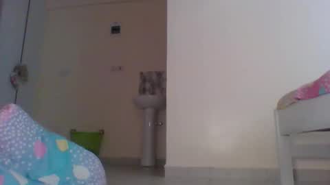 Snapshot of darling_dreamer2 chatting on 16, 5, 2026 darling_dreamer2 online show from 16, 5, 2026