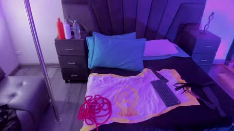 Snapshot of darlingbdsm_ chatting on 28, 12, 2024 Darling online show from 28, 12, 2024