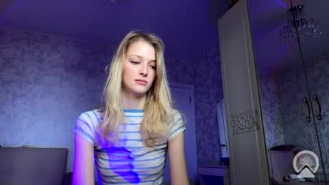 Snapshot of darlingdarinka chatting on 12, 9, 2025 D online show from 12, 9, 2025
