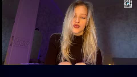Snapshot of darlingdarinka chatting on 30, 9, 2025 D online show from 30, 9, 2025