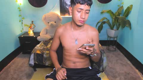 Snapshot of darwinandbrayan chatting on 3, 4, 2026 darwinandbrayan online show from 3, 4, 2026