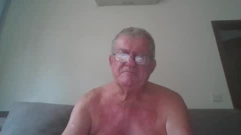 Snapshot of darwincock chatting on 5, 4, 2026 darwincock online show from 5, 4, 2026