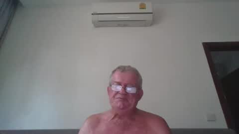 Snapshot of darwincock chatting on 6, 4, 2026 darwincock online show from 6, 4, 2026