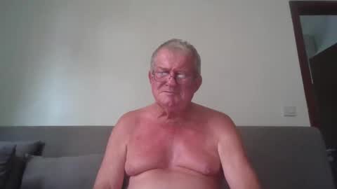 Snapshot of darwincock chatting on 13, 4, 2026 darwincock online show from 13, 4, 2026
