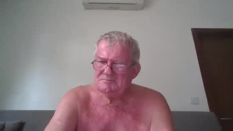 Snapshot of darwincock chatting on 17, 4, 2026 darwincock online show from 17, 4, 2026