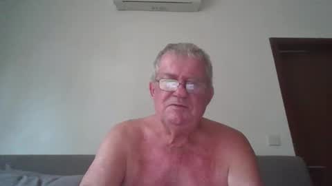 Snapshot of darwincock chatting on 19, 4, 2026 darwincock online show from 19, 4, 2026