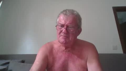 Snapshot of darwincock chatting on 28, 4, 2026 darwincock online show from 28, 4, 2026